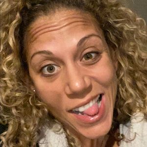 Meet your Posher, Renee